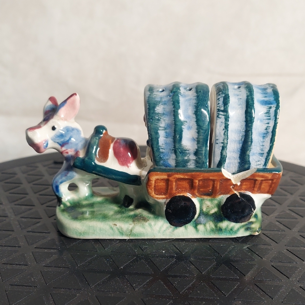 Vintage Ceramic Donkey Covered Wagon Salt & Pepper Shaker Set Japan 1950s / 60s